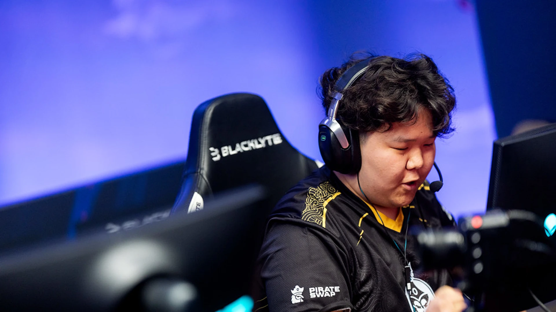 The MongolZ 在 Austin Major 2025 四分之一决赛中 2–0 横扫 FaZe，引发巨大冷门