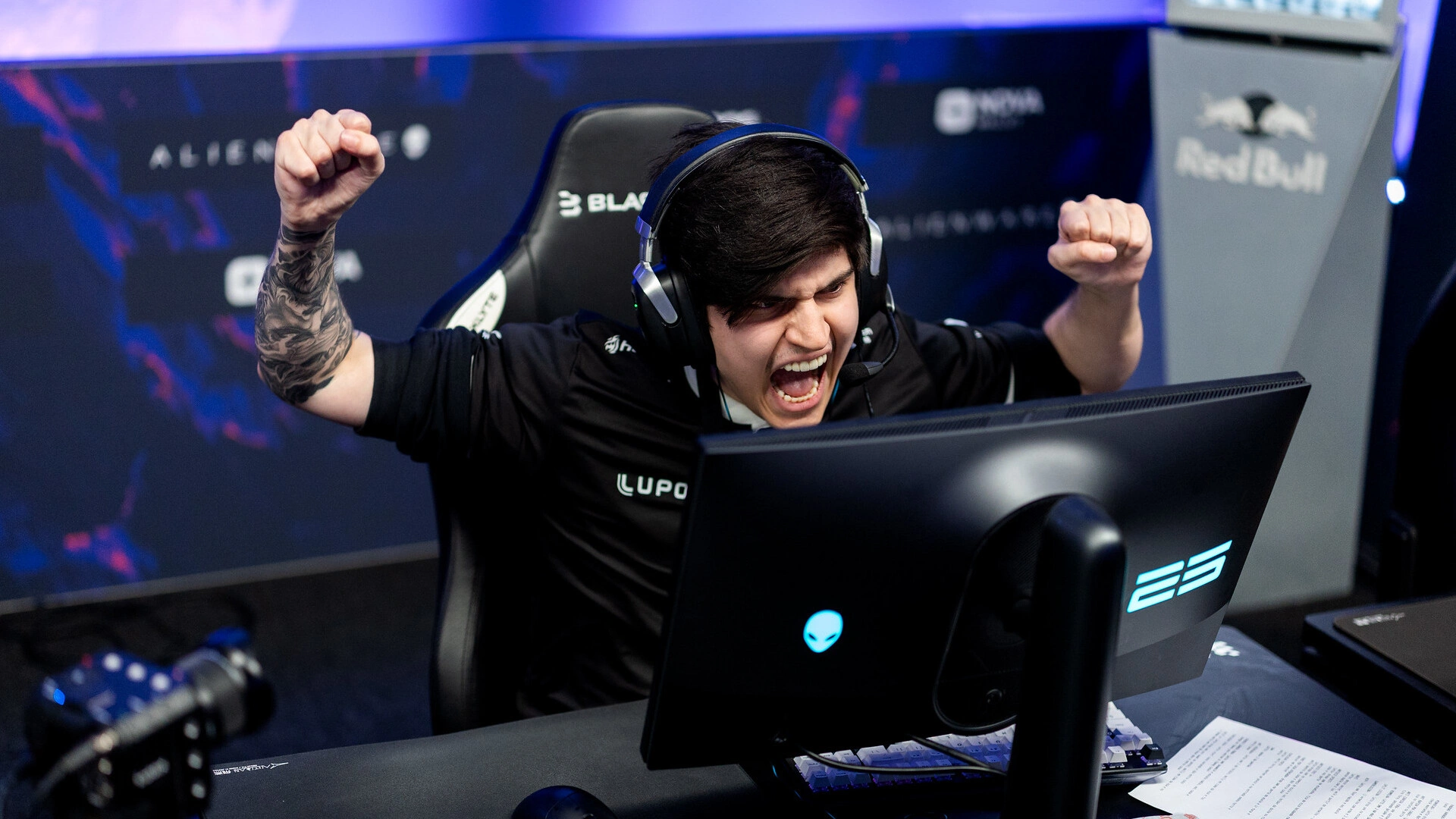 Three Elimination Wins: Legacy、paiN 和 MOUZ 在 BLAST.tv Major 中保留希望