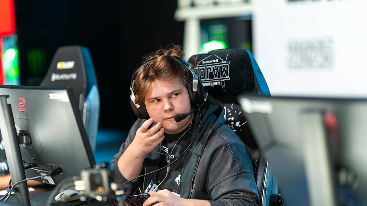 从激烈言论到危机公关：zweih–makazze 事件中究竟哪里出了问题