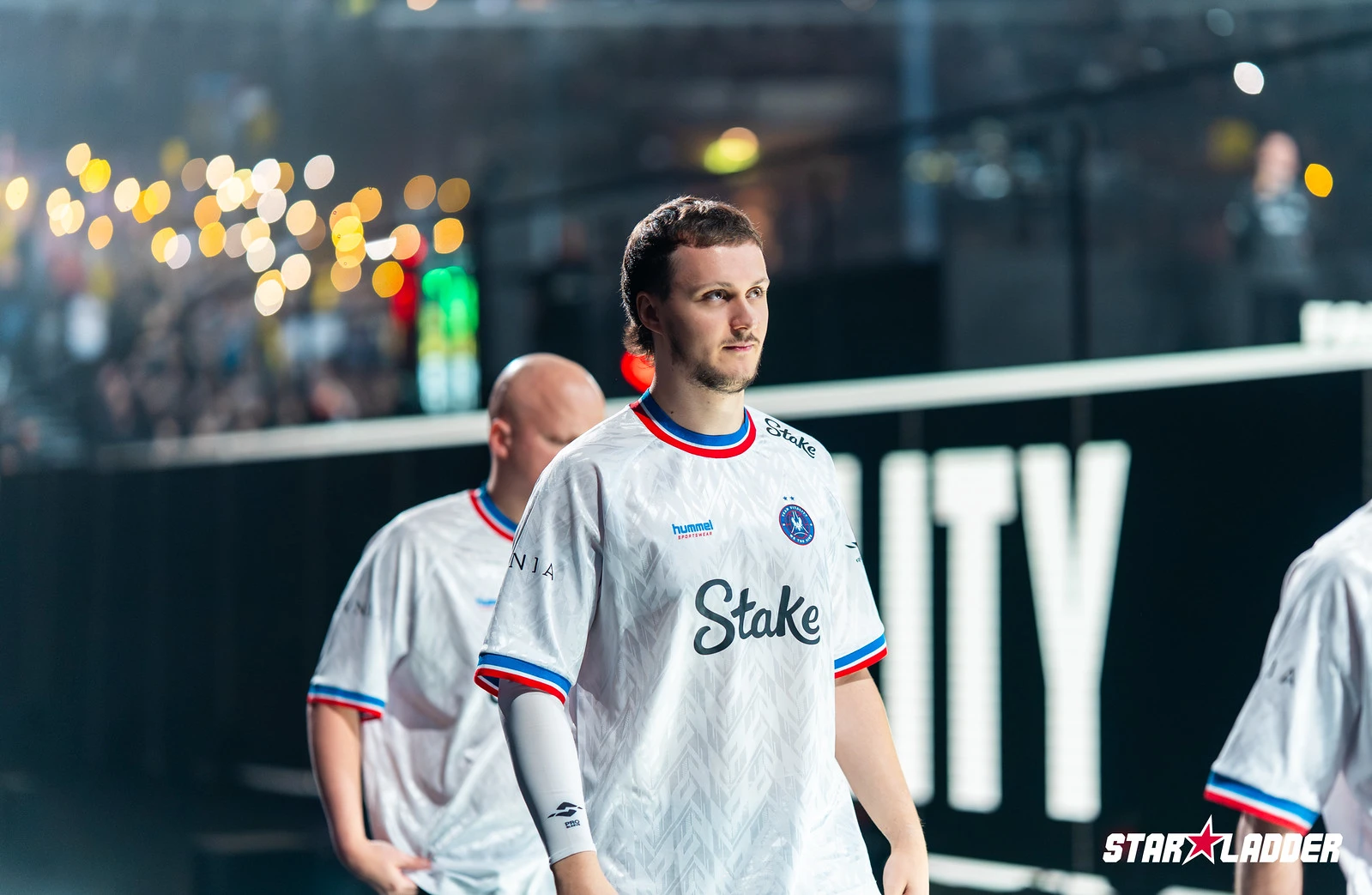 从英国赛区到世界之巅