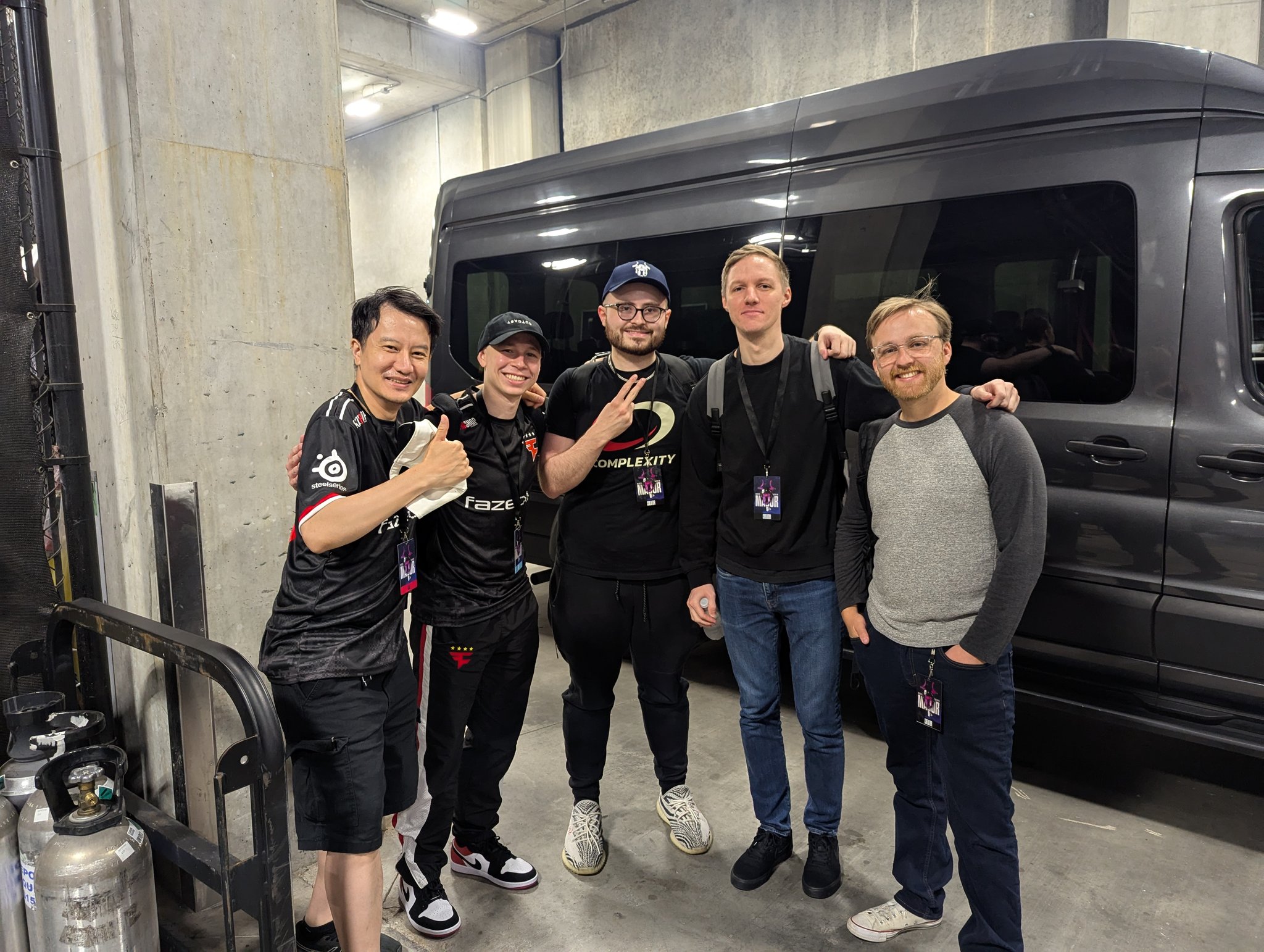 鹅币事件的起因