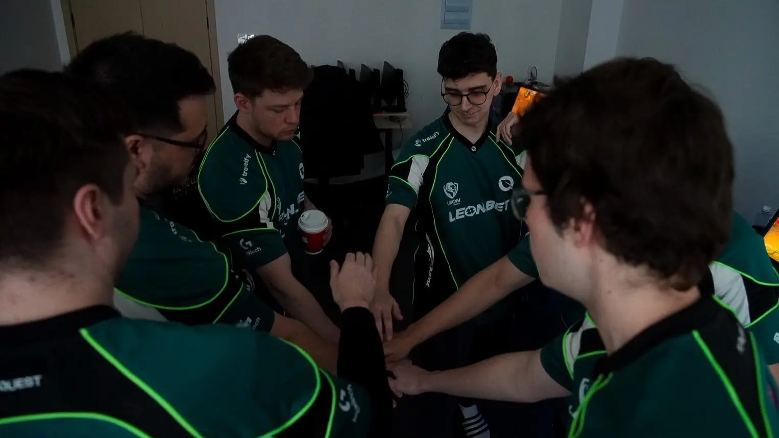 FlyQuest 为 Cologne Major 2026 重启 Project KOALAfication 公益计划